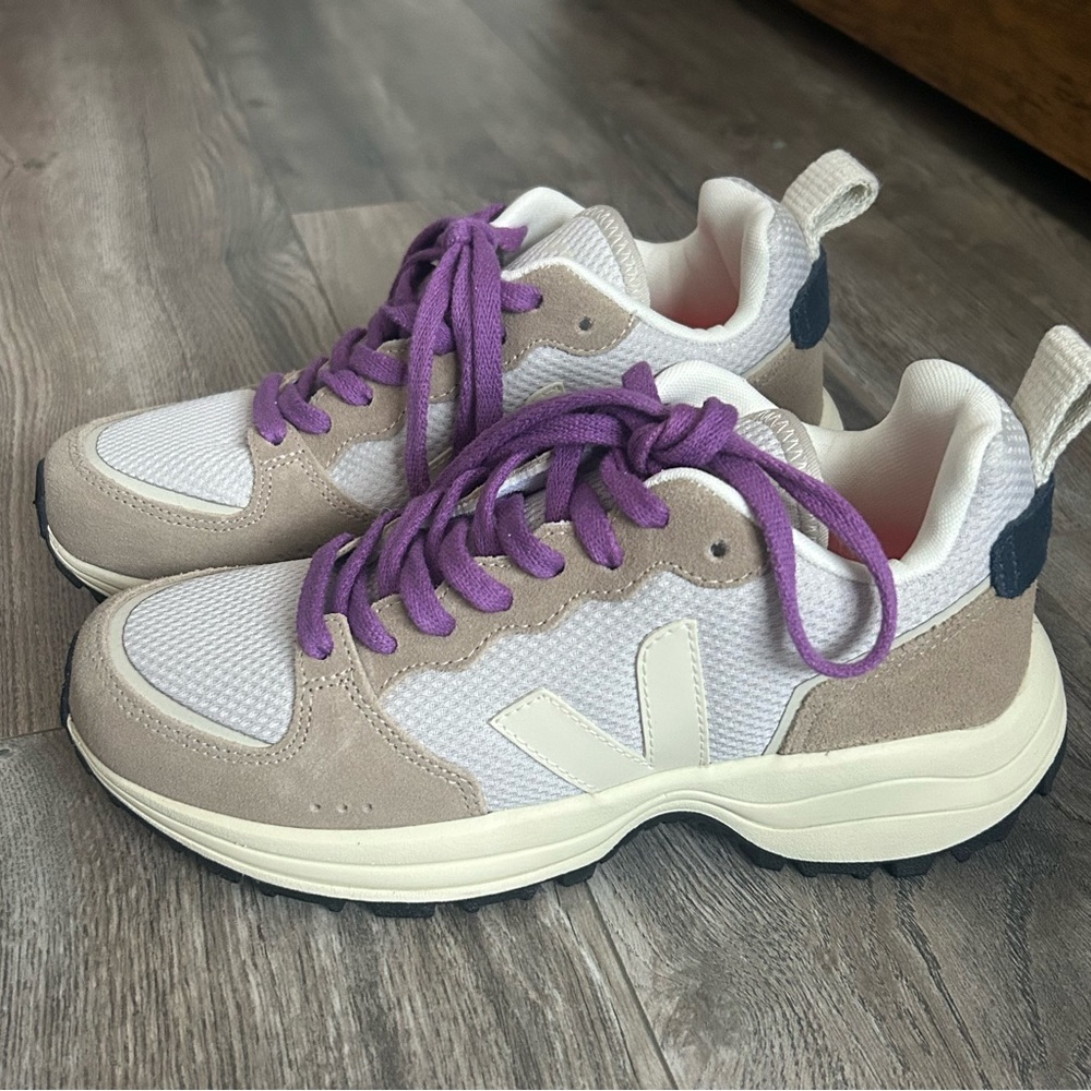Veja color block sneakers women’s size 6 NWOT